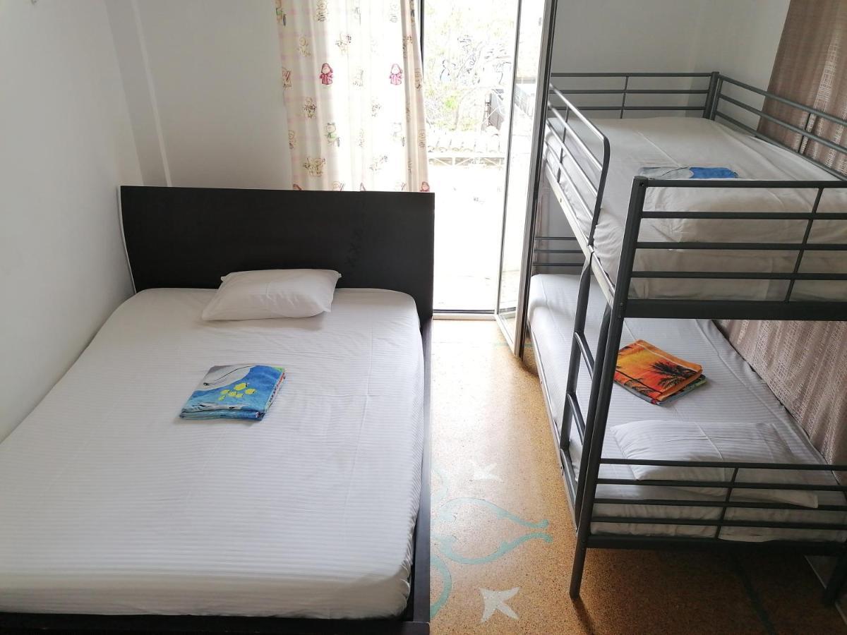 Shared Rooms Near Acropolis And Monastiraki Athen Eksteriør bilde